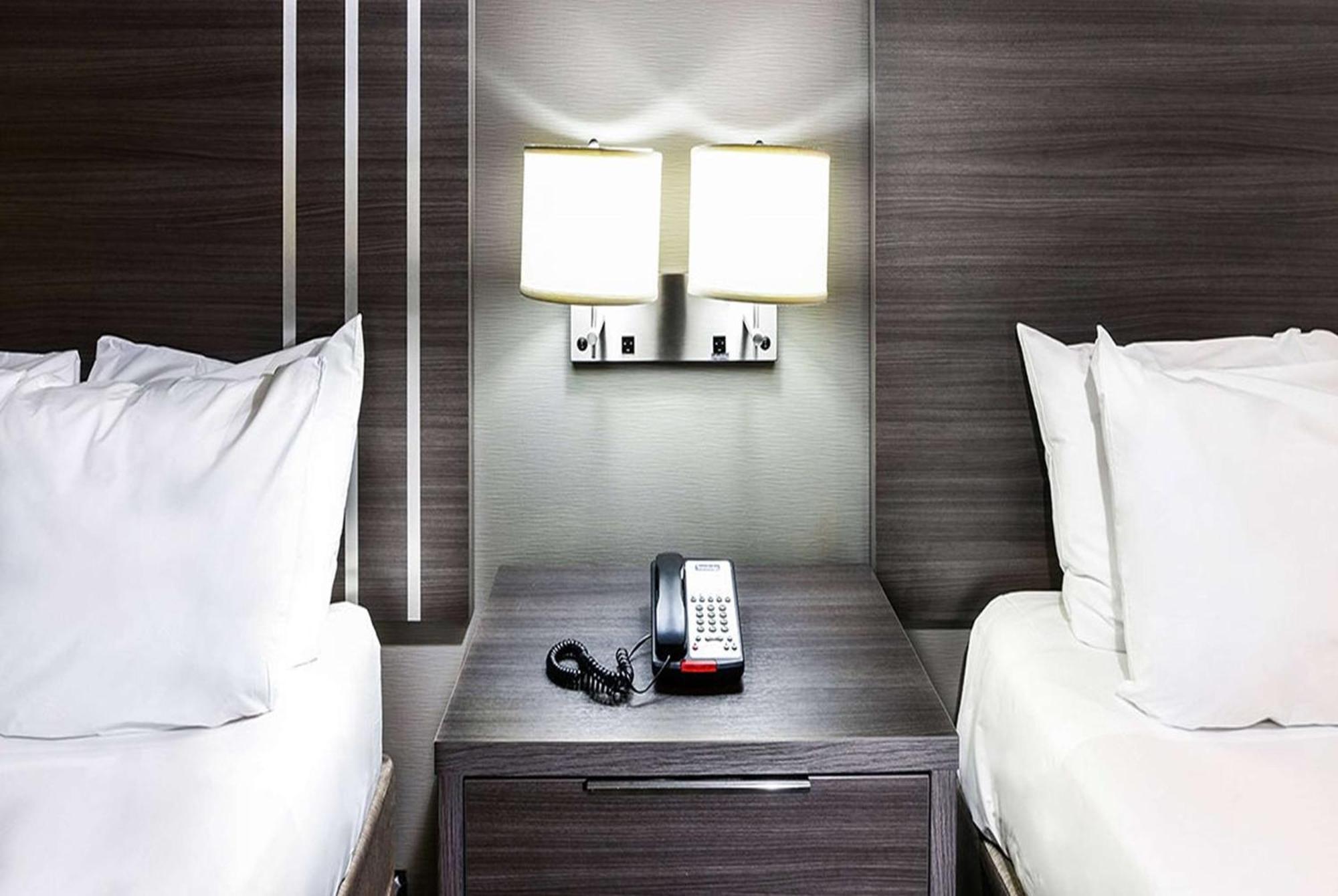 Travelodge By Wyndham Commerce Los Angeles Area Eksteriør billede