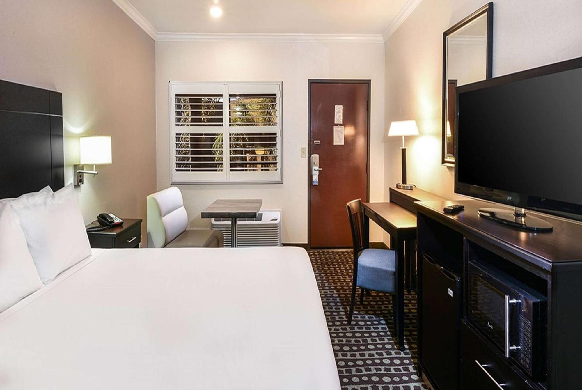 Travelodge By Wyndham Commerce Los Angeles Area Eksteriør billede