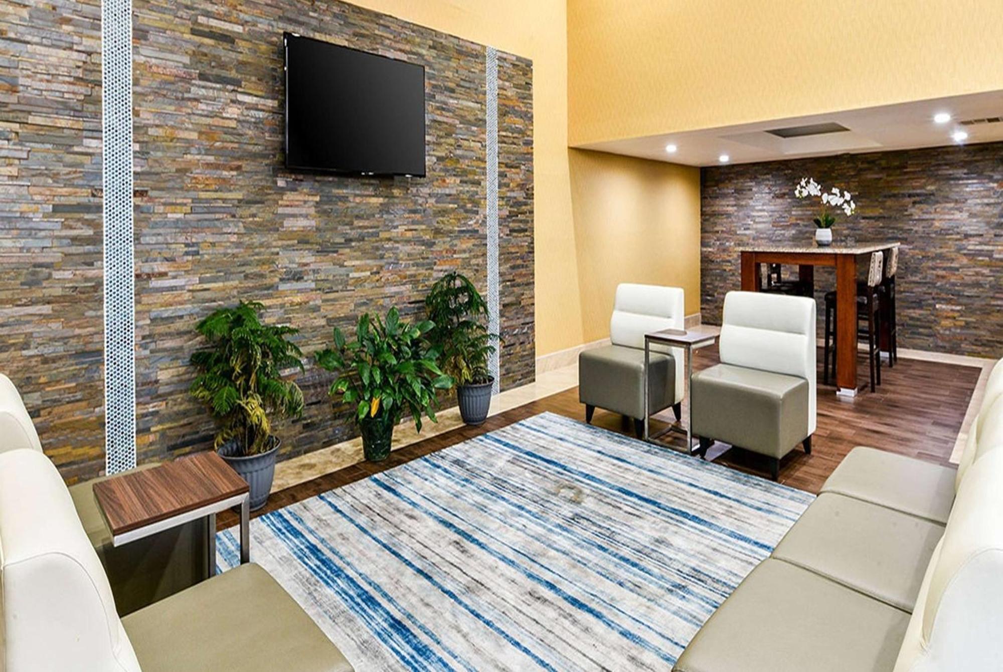 Travelodge By Wyndham Commerce Los Angeles Area Eksteriør billede